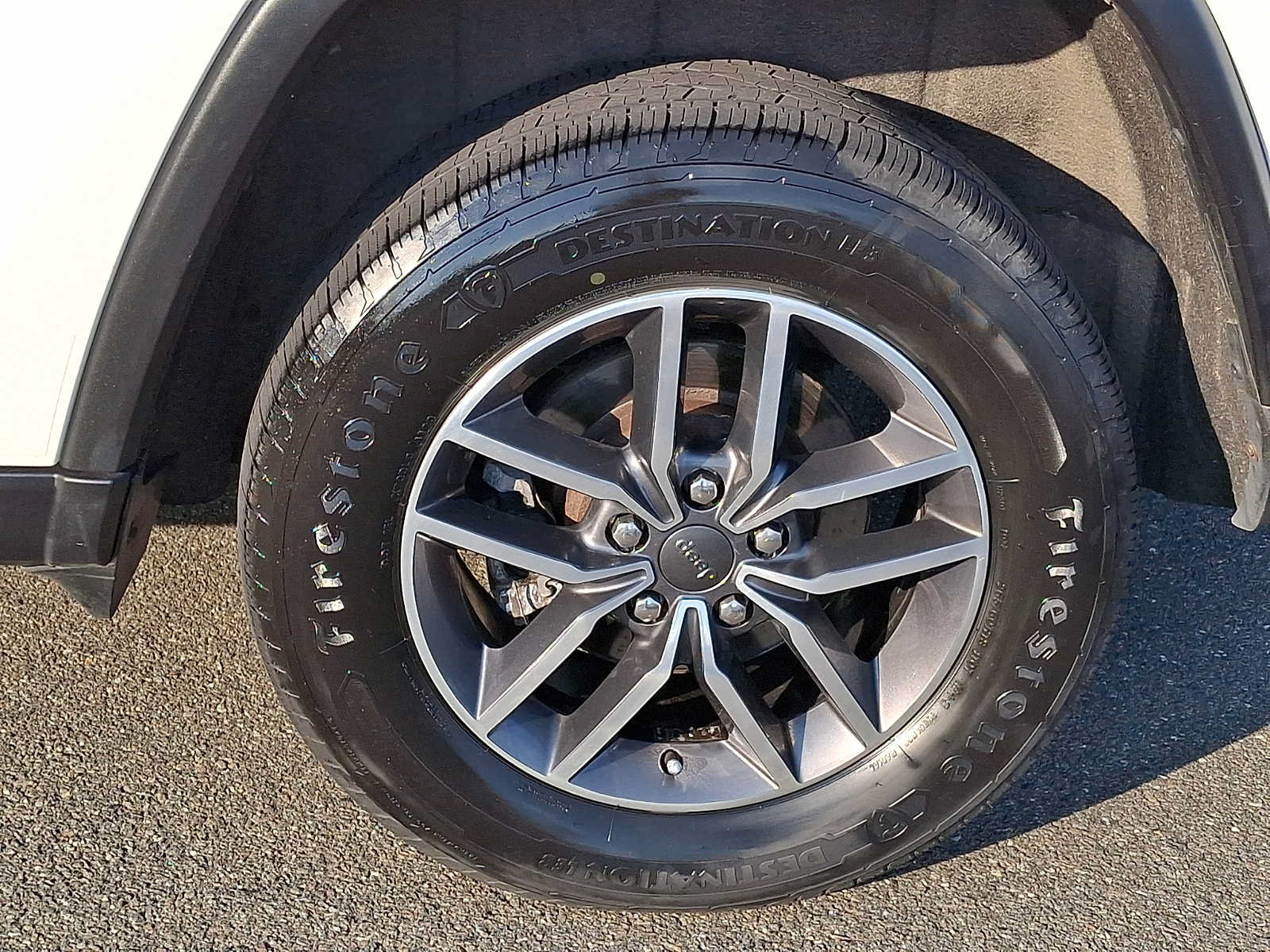 Used 2020 Jeep Grand Cherokee Limited AWD/4WD image 7