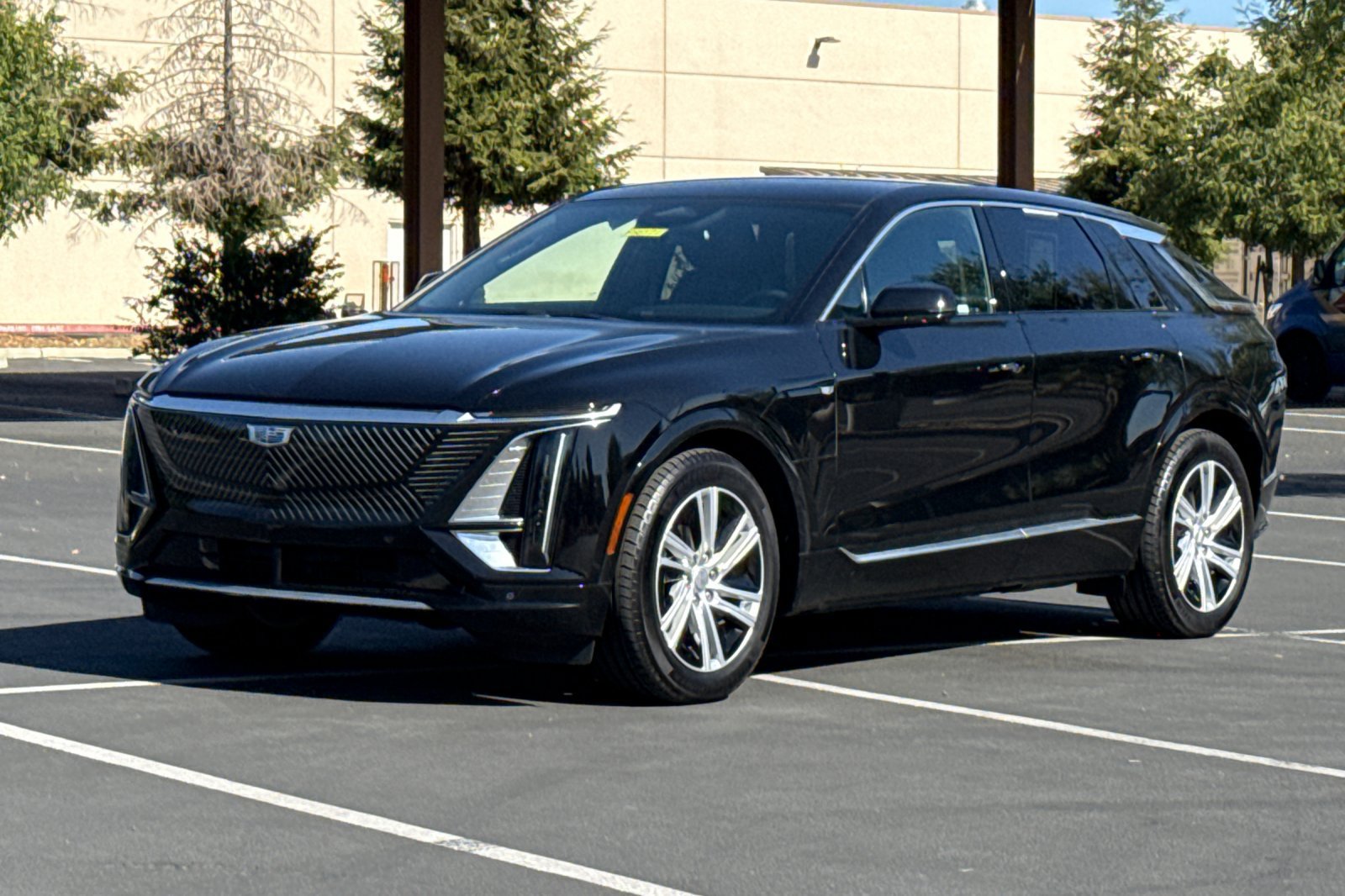 Used 2024 Cadillac Lyriq Tech AWD/4WD image 16