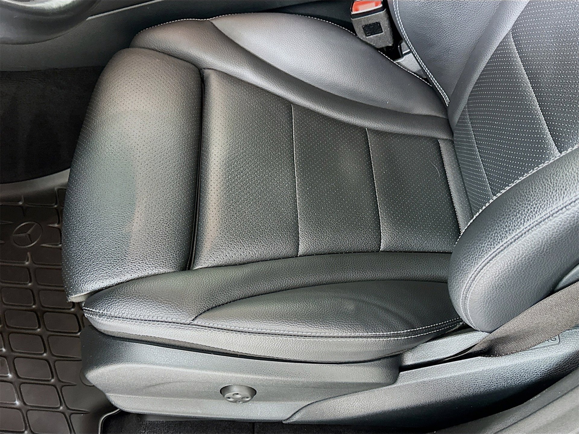 Used 2022 Mercedes-Benz GLC 300 4MATIC image 20