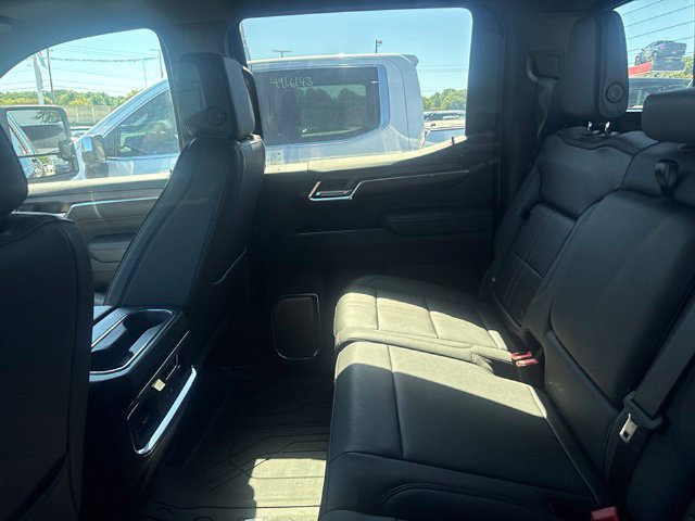 Used 2026 Chevrolet Silverado 1500 High Country w/ High Country Premium Package AWD/4WD image 8