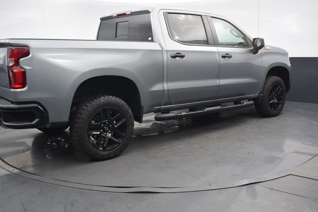 Used 2024 Chevrolet Silverado 1500 LT Trail Boss w/ Convenience Package II AWD/4WD image 6
