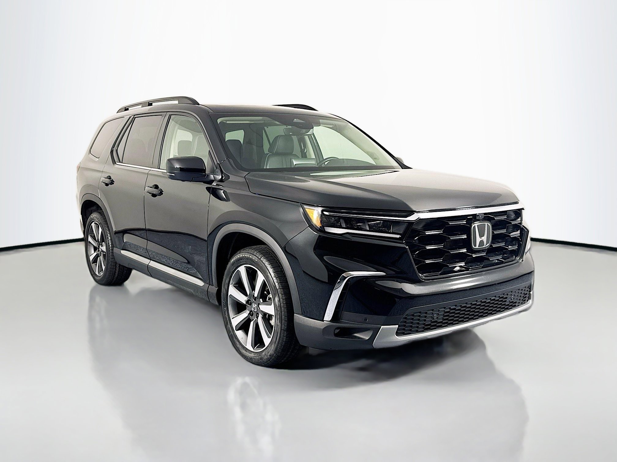 Certified 2023 Honda Pilot Elite image 3