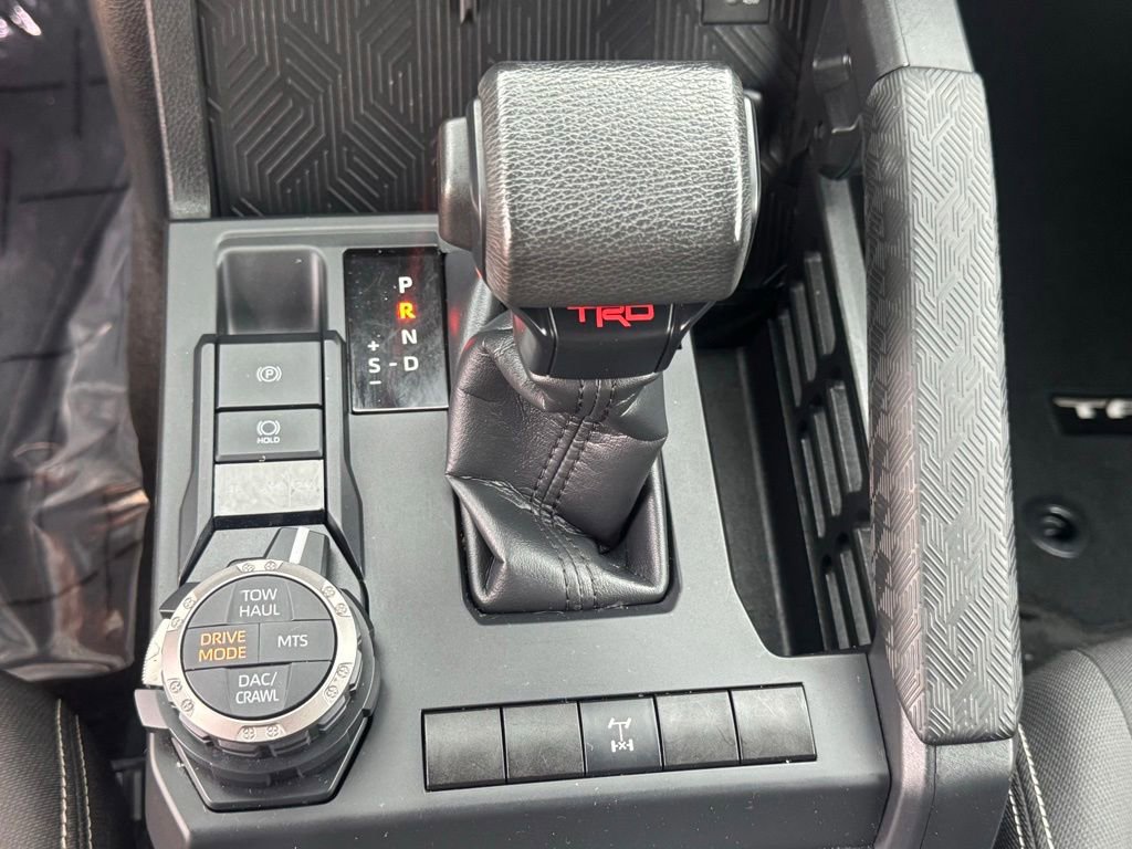 Used 2024 Toyota Tacoma TRD Off-Road AWD/4WD image 31