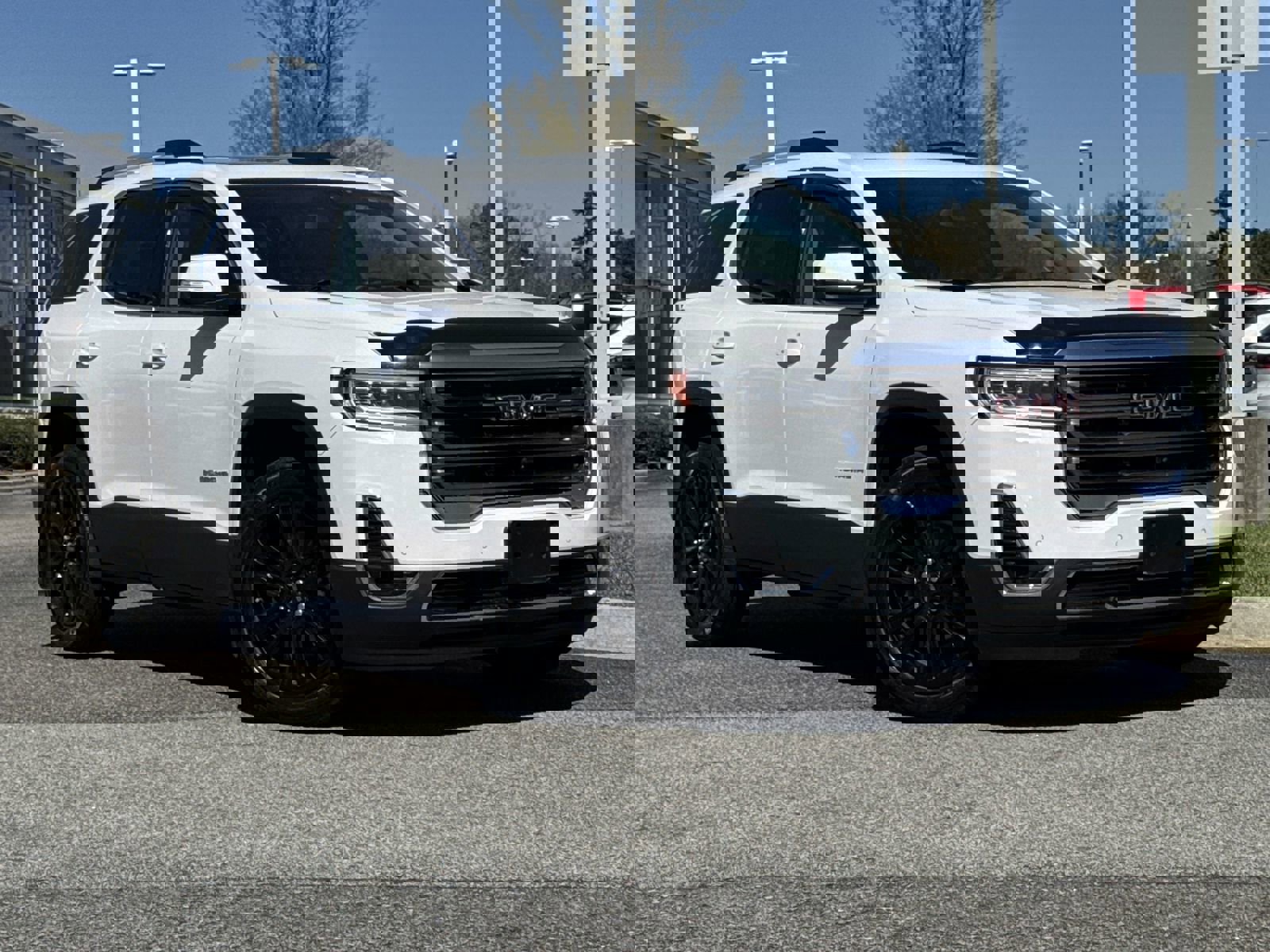 Used 2023 GMC Acadia SLT w/ Technology Package image 2