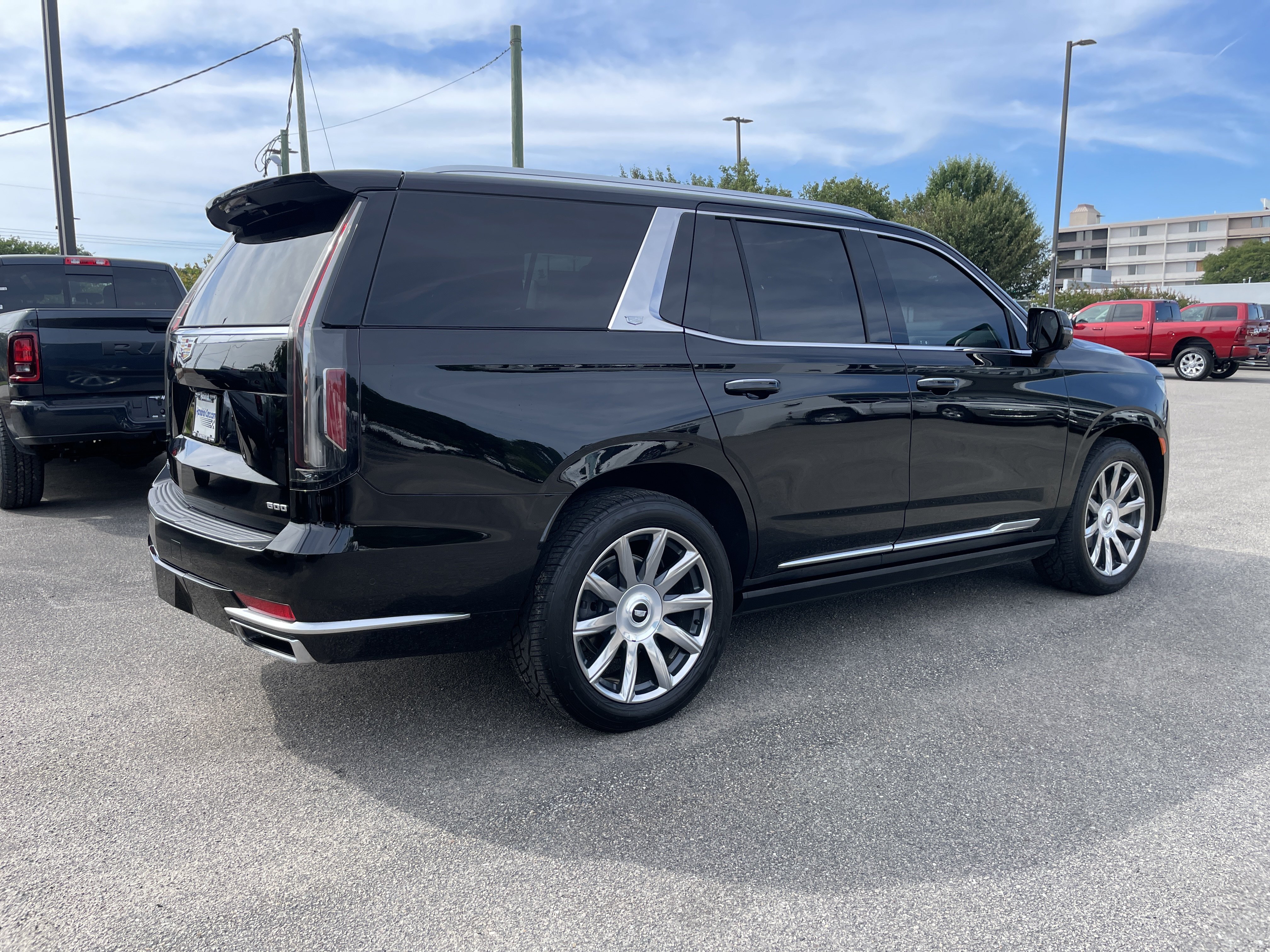 Used 2023 Cadillac Escalade Premium Luxury Platinum w/ LPO, Floor Liner Package AWD/4WD image 9
