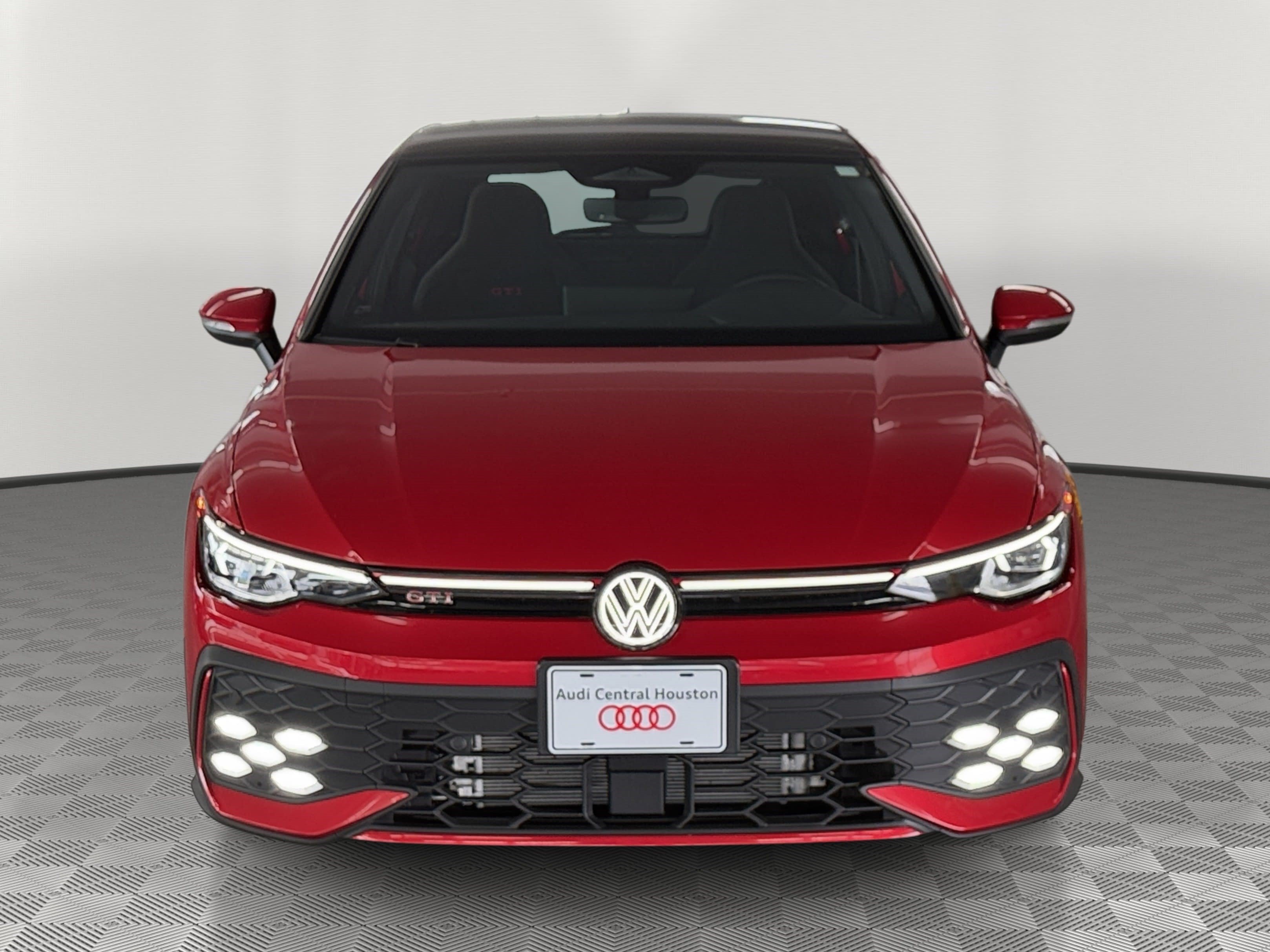 Used 2026 Volkswagen Golf SE FWD image 6