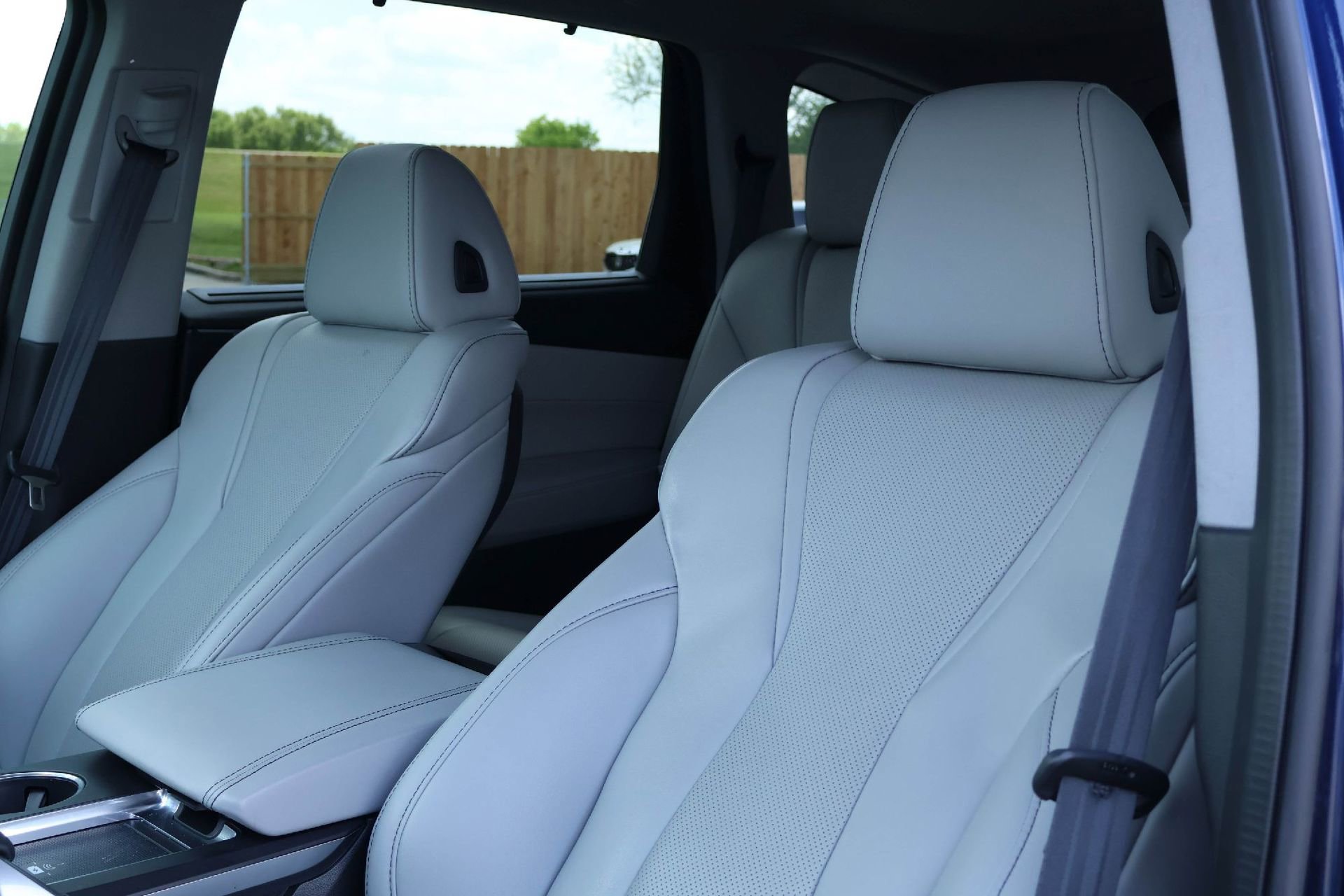 Certified 2023 Acura MDX FWD w/ Technology Package image 11