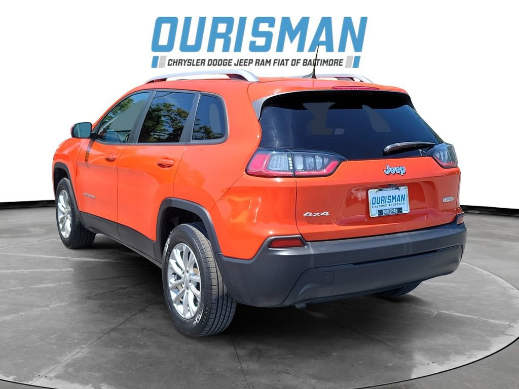 Used 2021 Jeep Cherokee Latitude w/ Mopar Interior Package AWD/4WD image 4