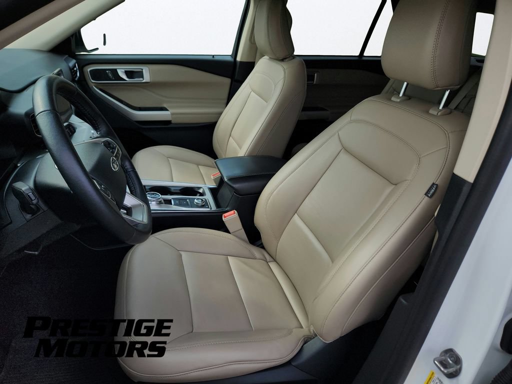 Used 2022 Ford Explorer XLT w/ Equipment Group 202A AWD/4WD image 10