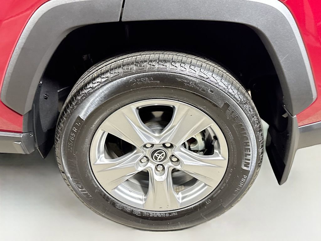 Certified 2025 Toyota RAV4 XLE image 30