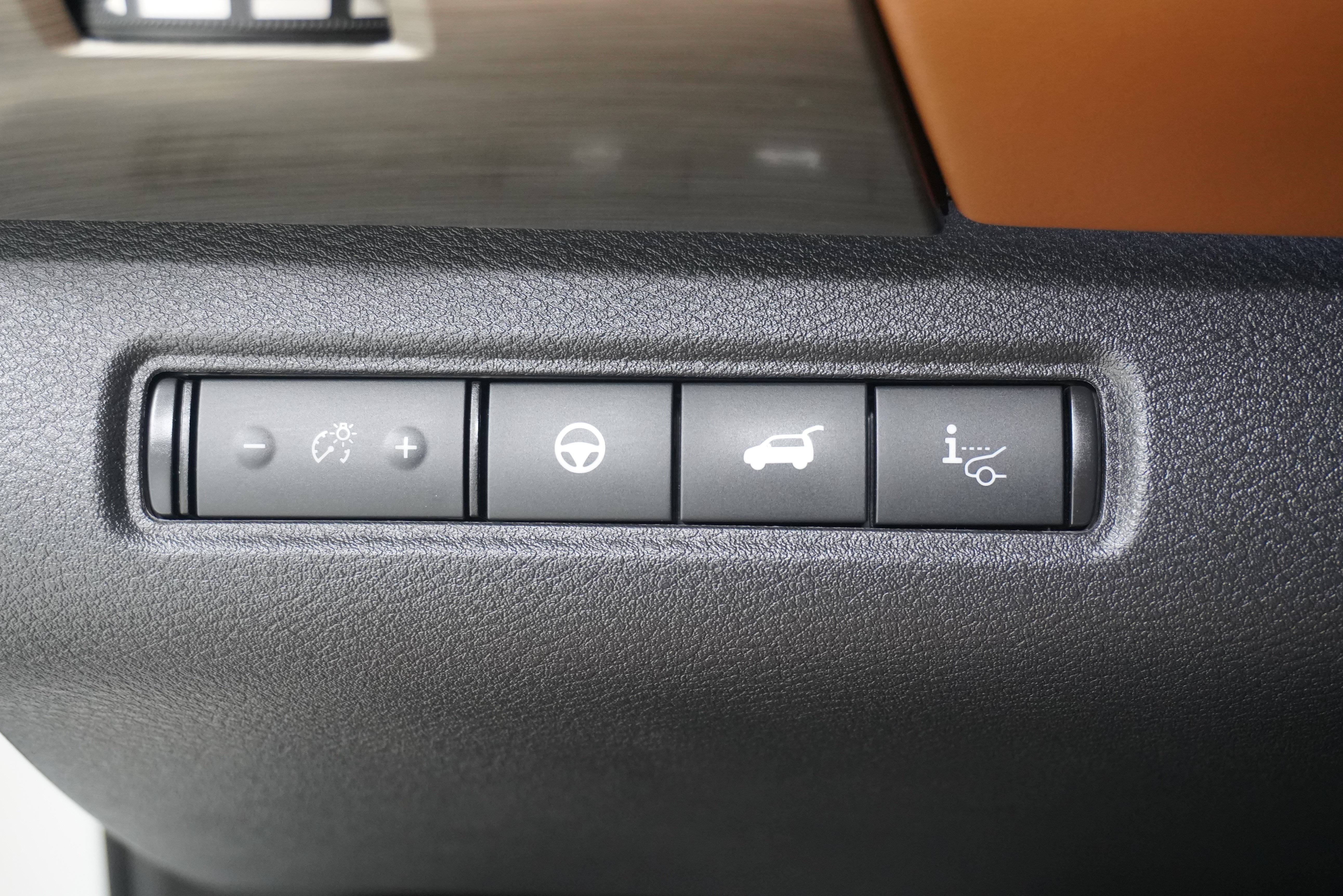 Used 2023 Nissan Pathfinder Platinum w/ Lighting Package (N93) FWD image 33