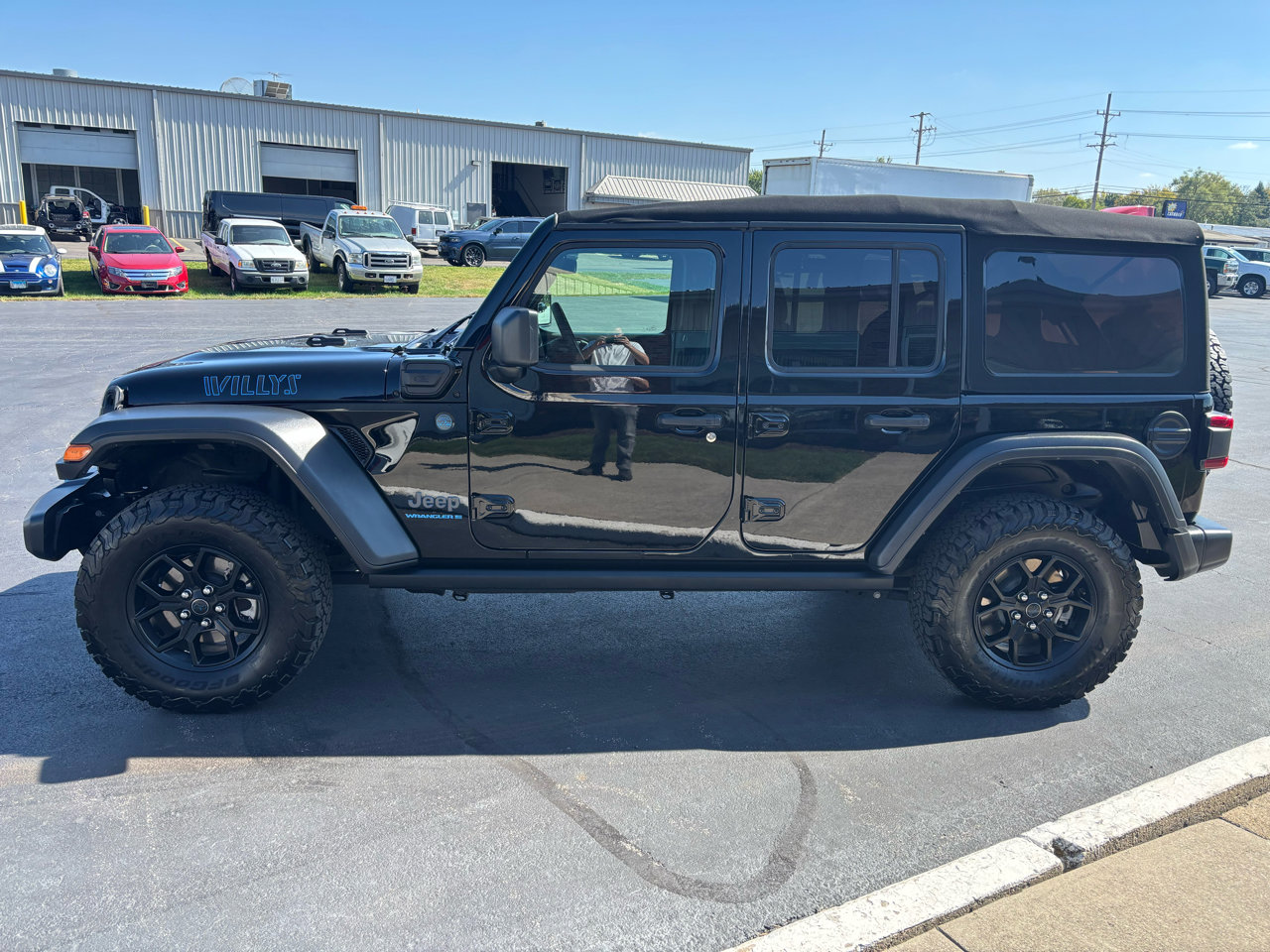 Used 2024 Jeep Wrangler Unlimited AWD/4WD image 6