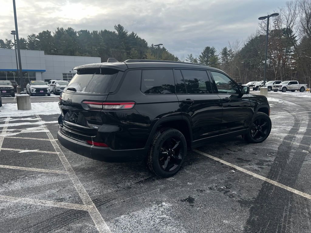 Used 2023 Jeep Grand Cherokee L Laredo image 5