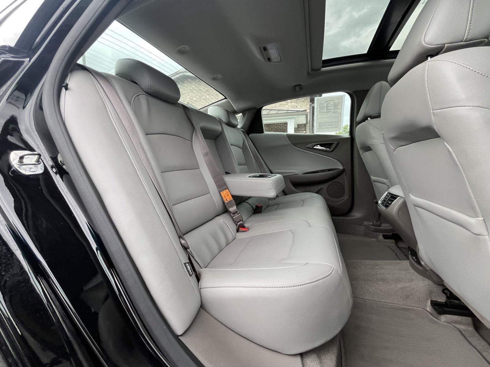 Used 2018 Chevrolet Malibu Premier w/ Premier Sun and Wheel Package FWD image 15
