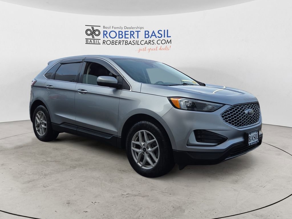 Used 2023 Ford Edge SEL image 7