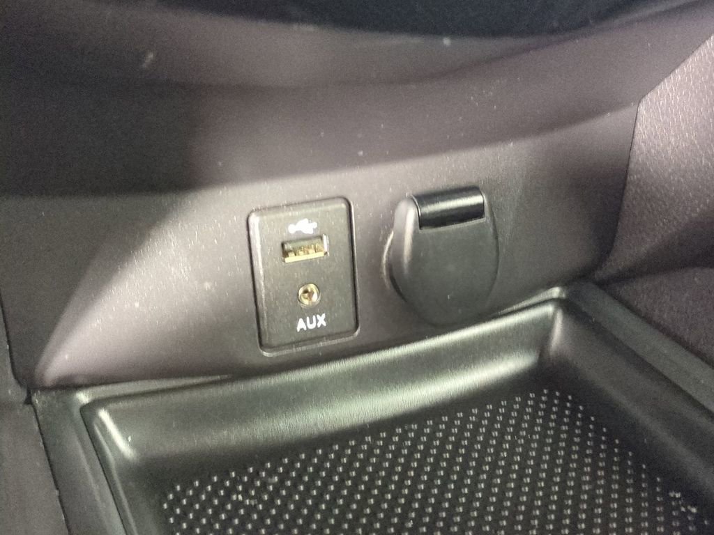 Used 2015 Nissan Rogue SL w/ SL Premium Package image 27