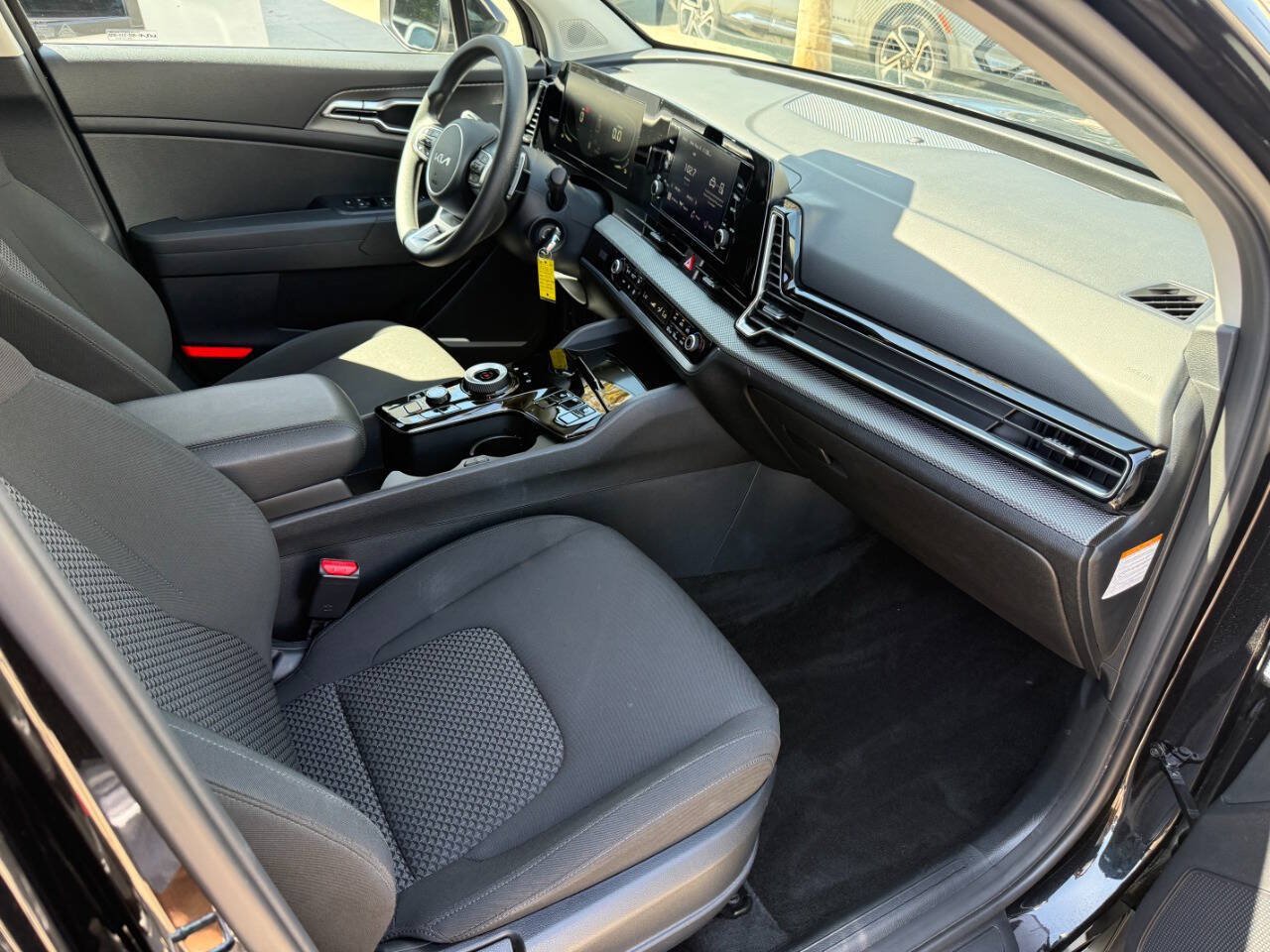 Used 2023 Kia Sportage LX AWD/4WD image 29
