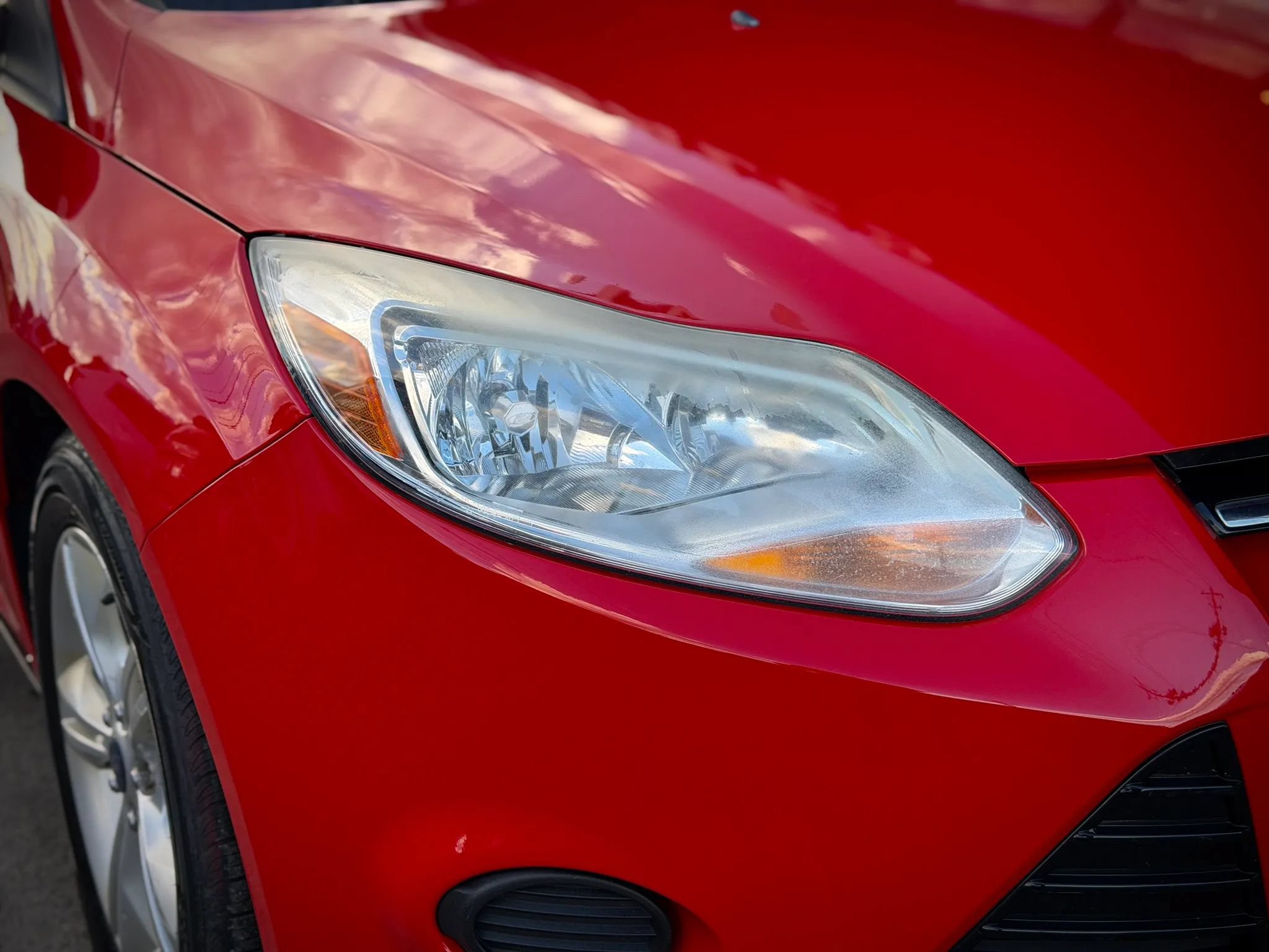 Used 2014 Ford Focus SE w/ SE Winter Package FWD image 19