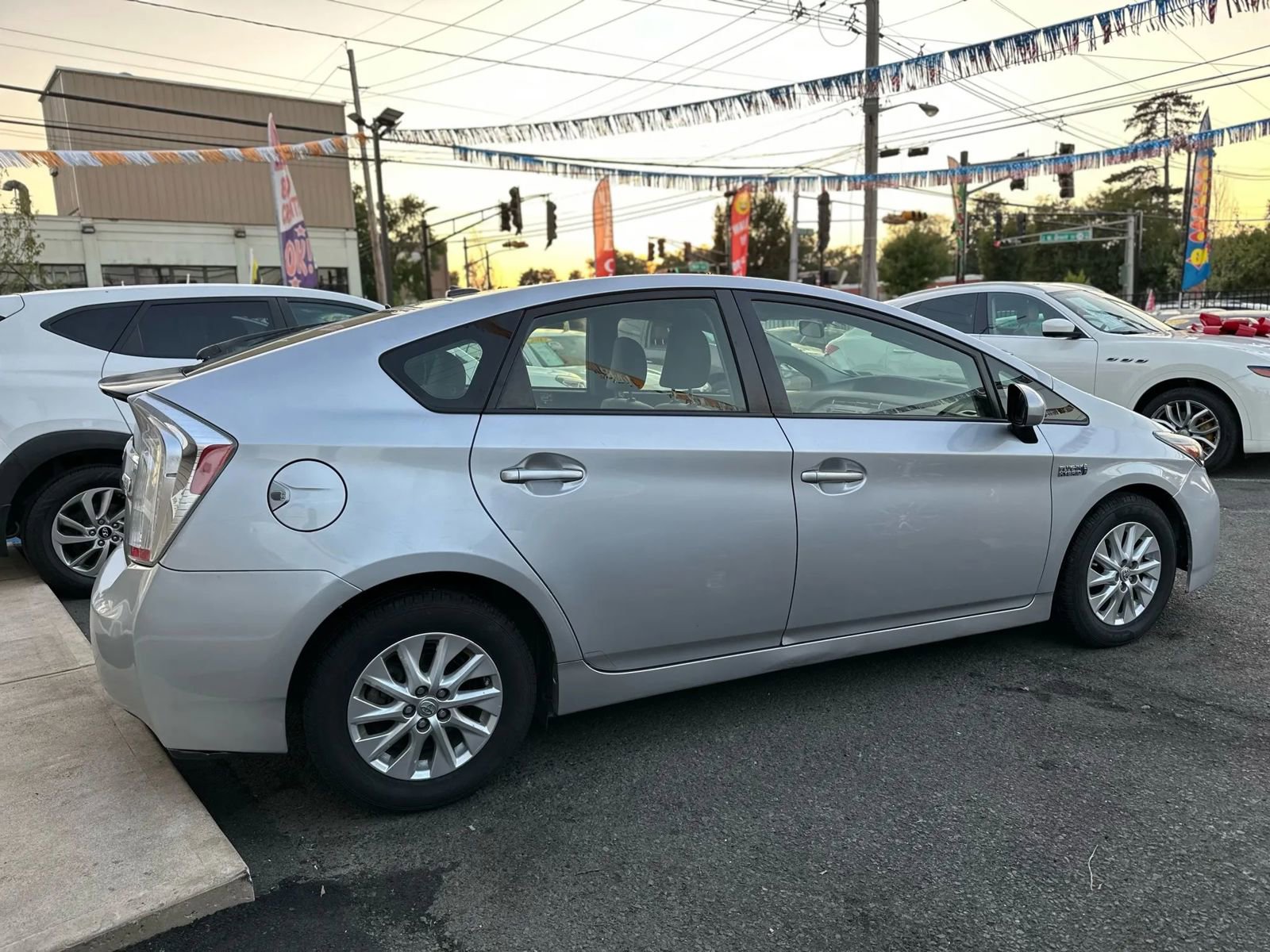 Used 2014 Toyota Prius Plug-In Hybrid image 4