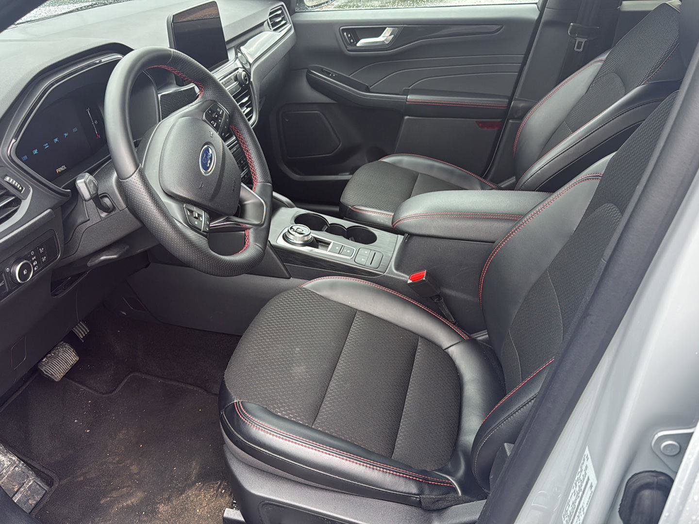 Used 2025 Ford Escape ST-Line Select image 13