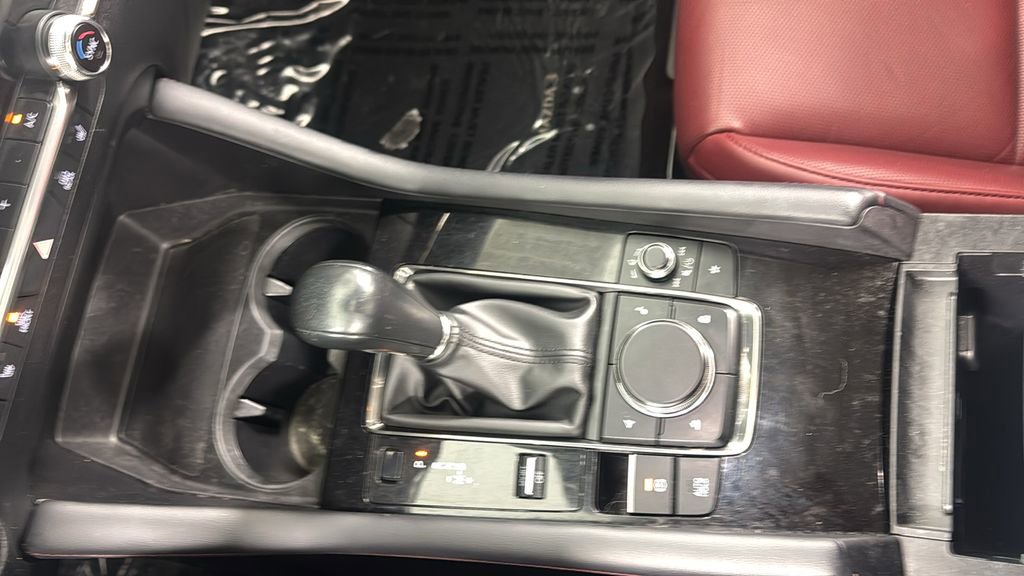 Used 2022 MAZDA MAZDA3 s image 25