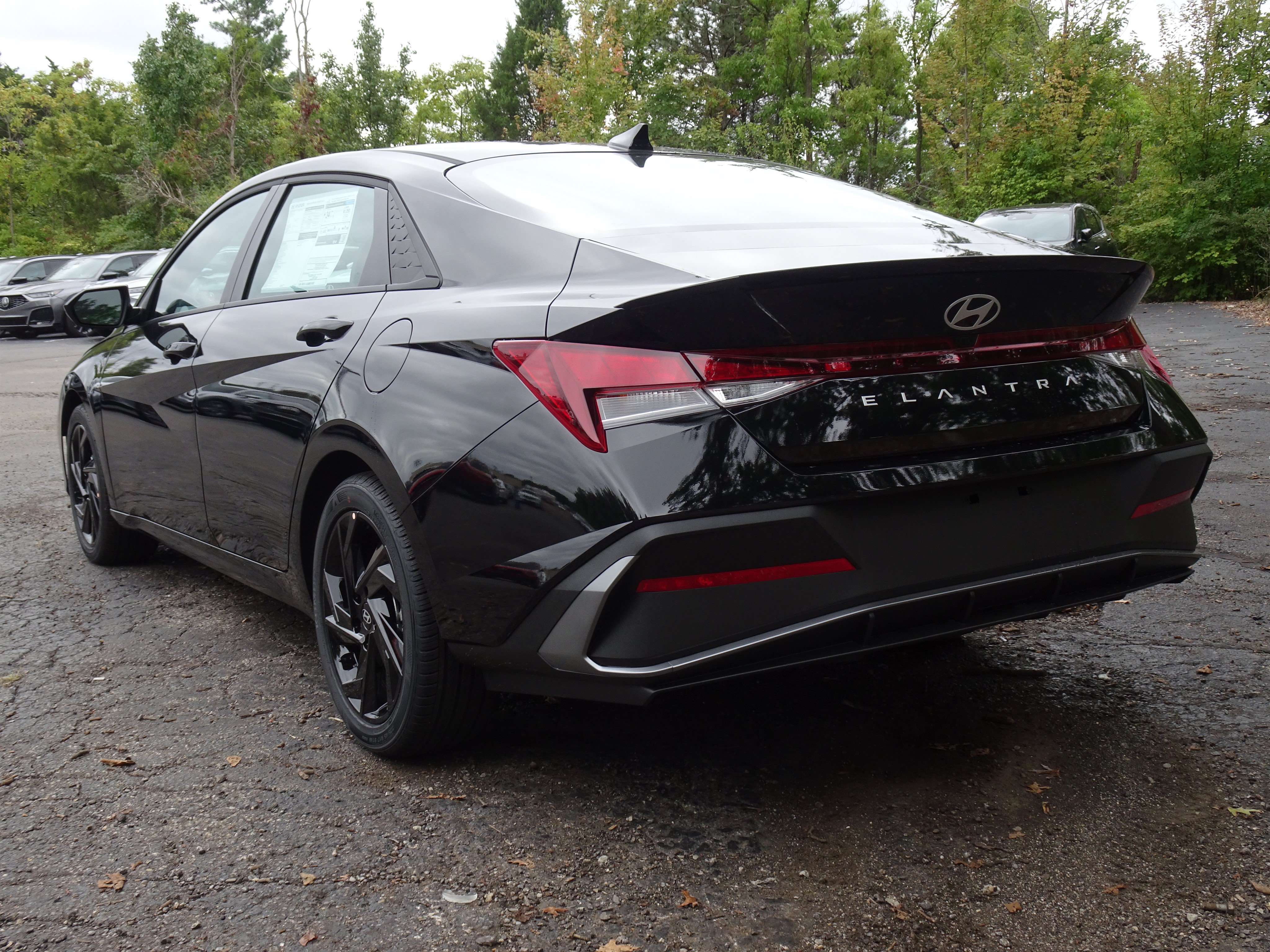 New 2026 Hyundai Elantra SEL Sport FWD image 3