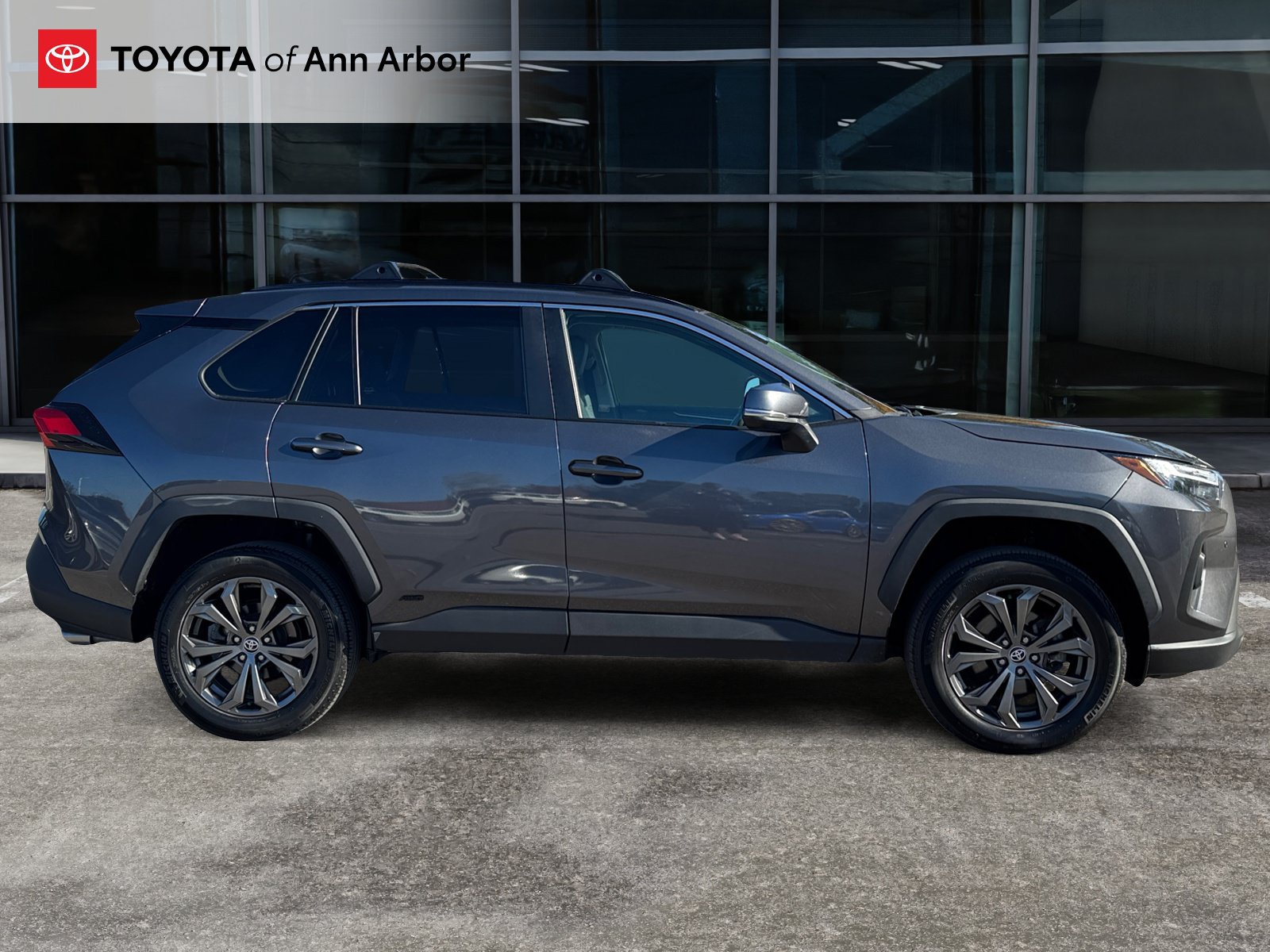 Used 2023 Toyota RAV4 XLE Premium AWD/4WD image 13