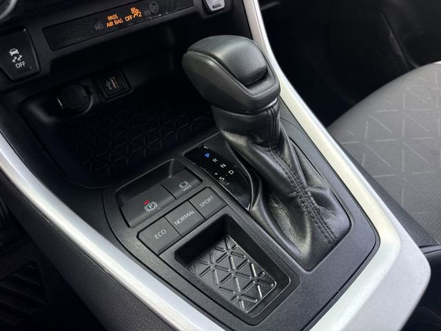 Used 2025 Toyota RAV4 XLE image 21