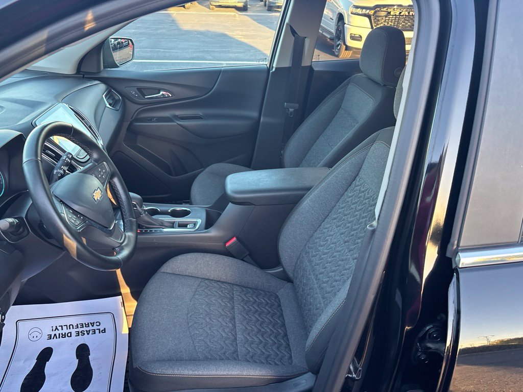 Used 2024 Chevrolet Equinox LT FWD image 25