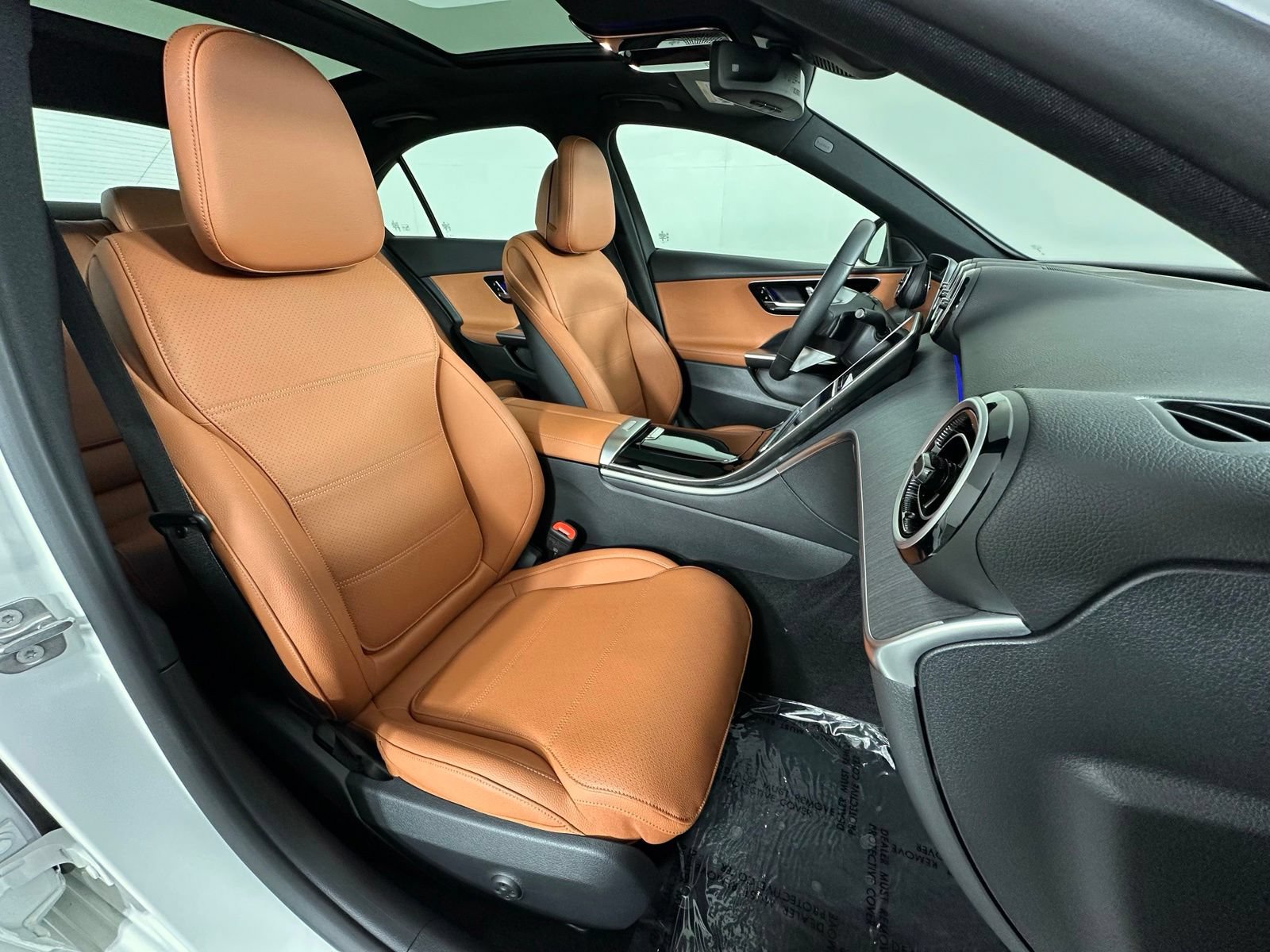 Used 2025 Mercedes-Benz C 300 Sedan image 6