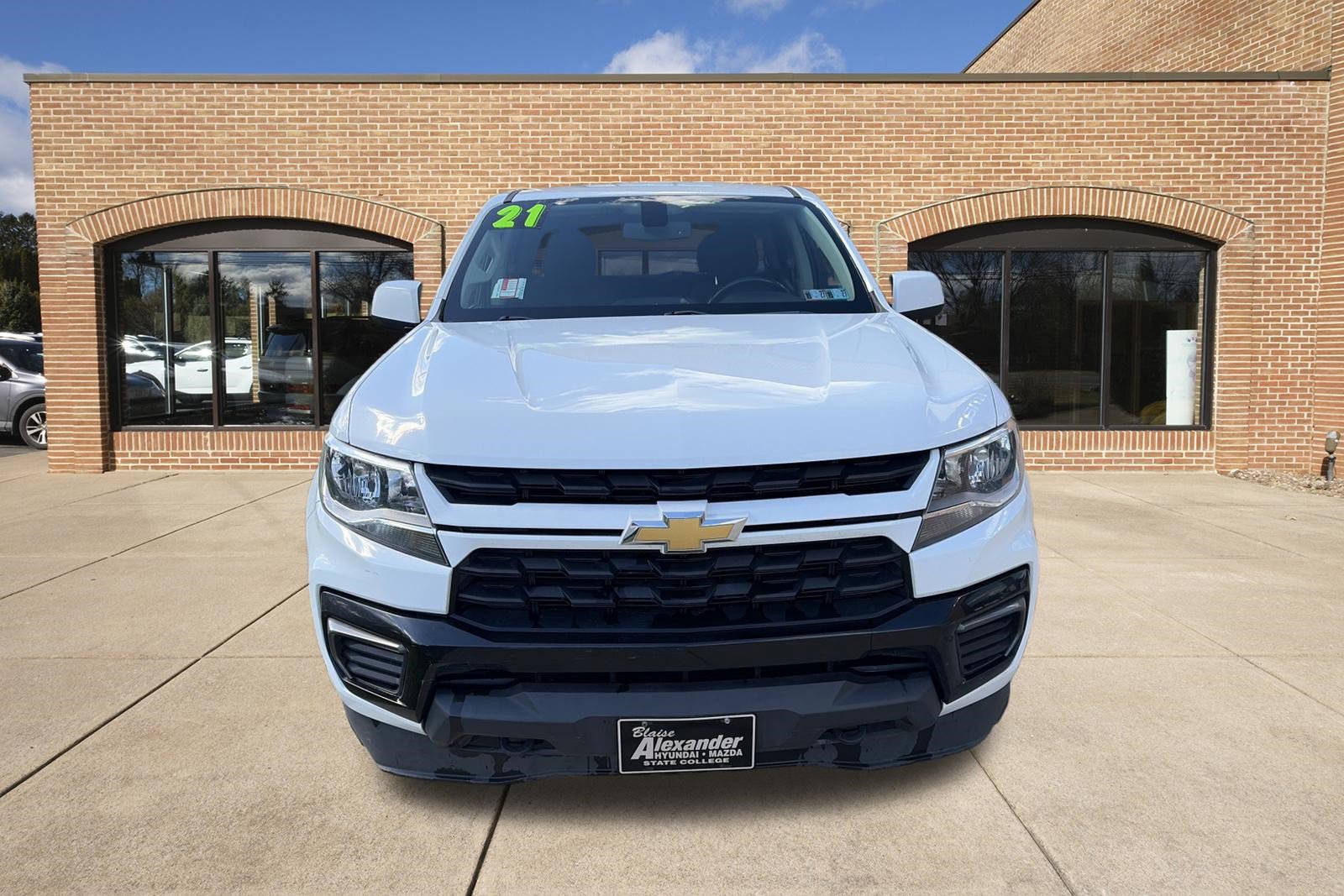 Used 2021 Chevrolet Colorado LT AWD/4WD image 9