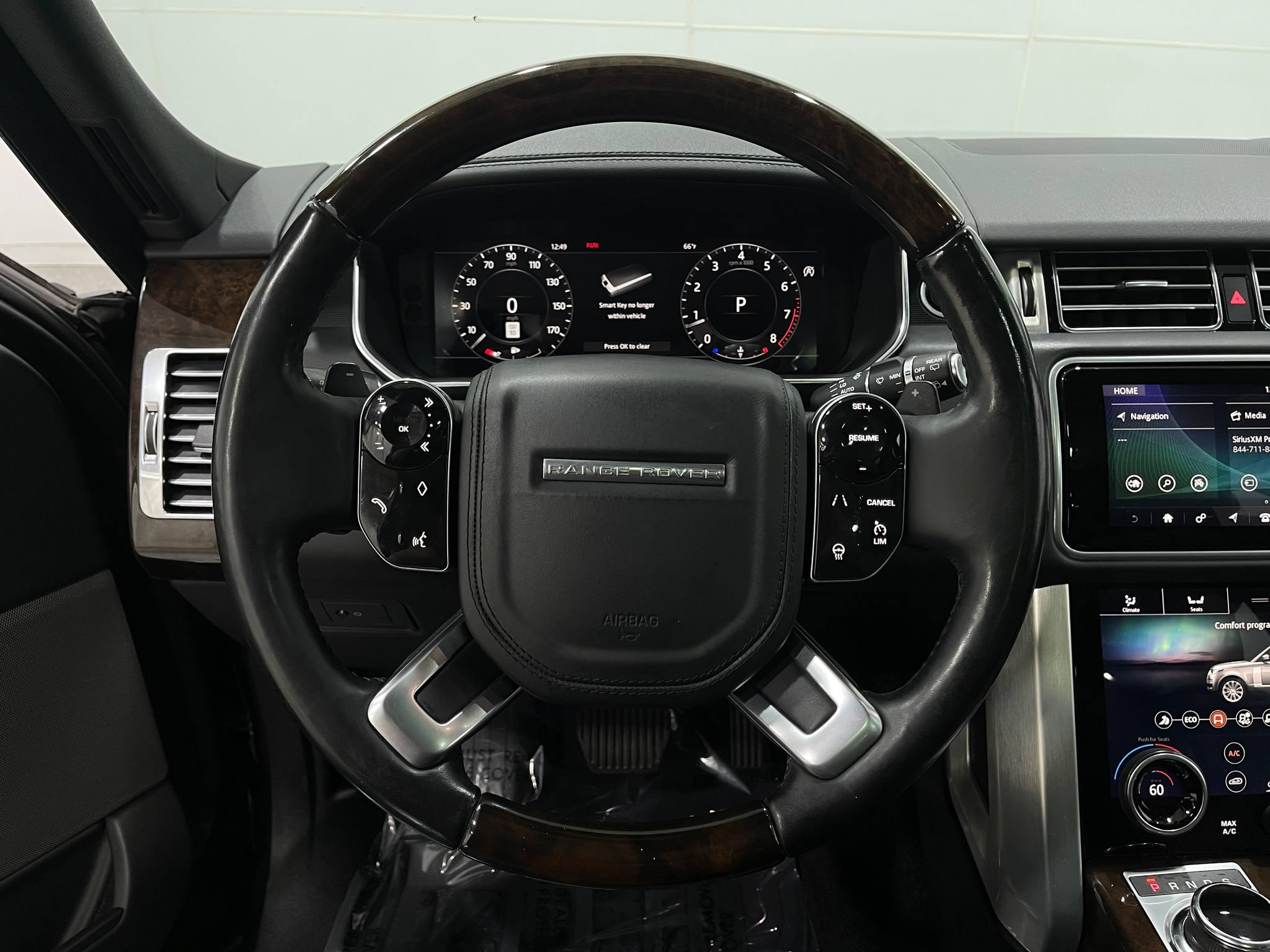 Used 2019 Land Rover Range Rover Supercharged AWD/4WD image 22