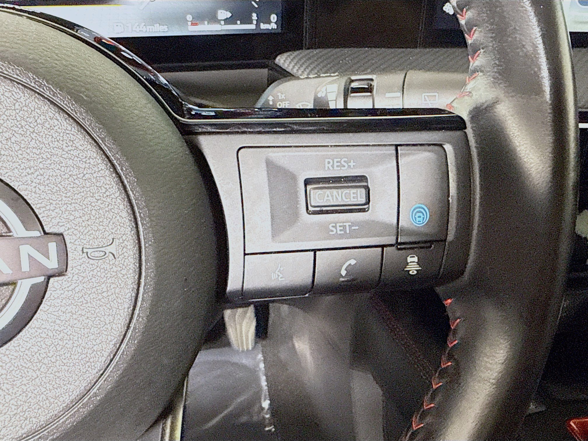 Used 2025 Nissan Kicks SR image 15