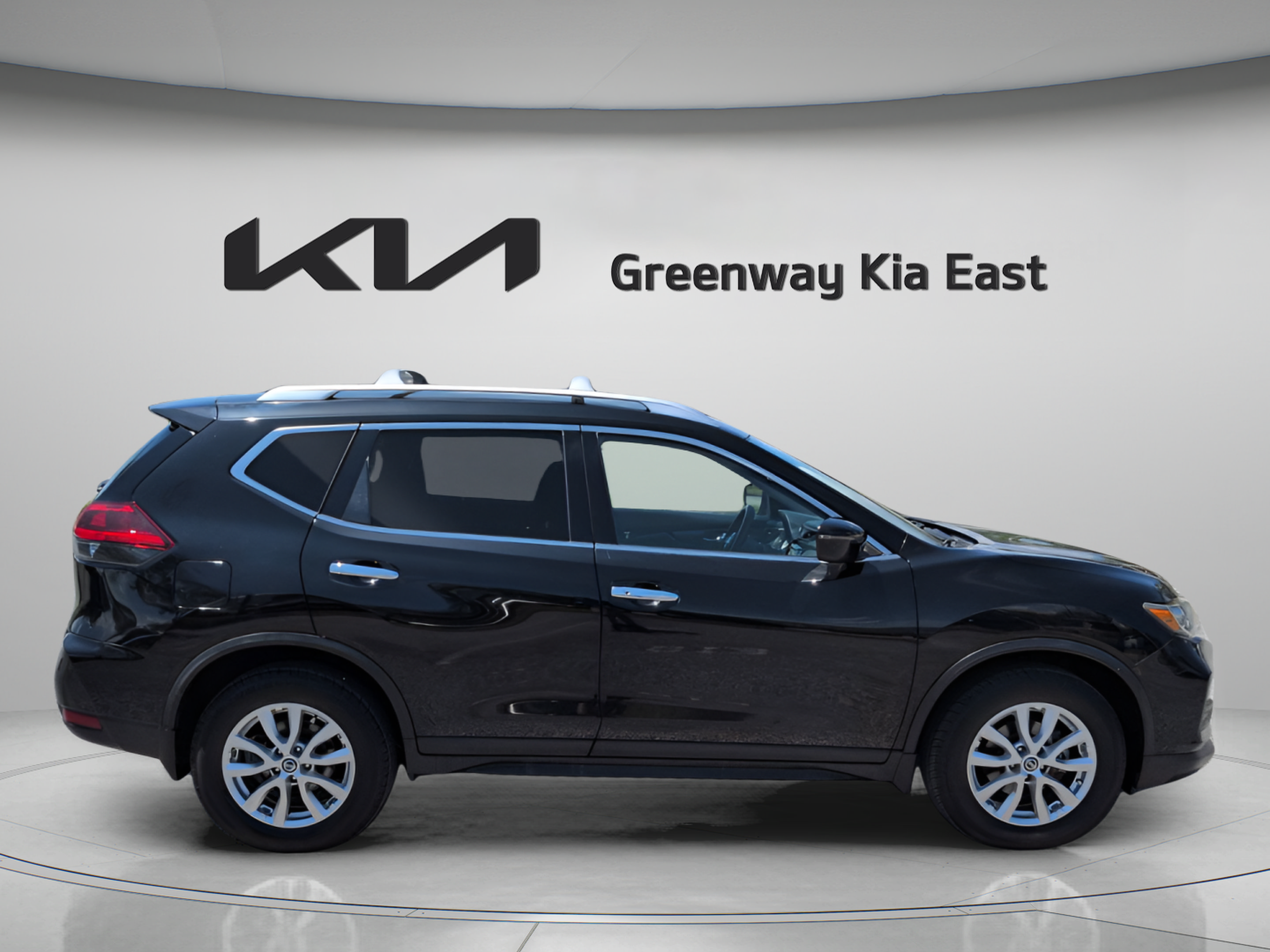 Used 2020 Nissan Rogue SV FWD image 5