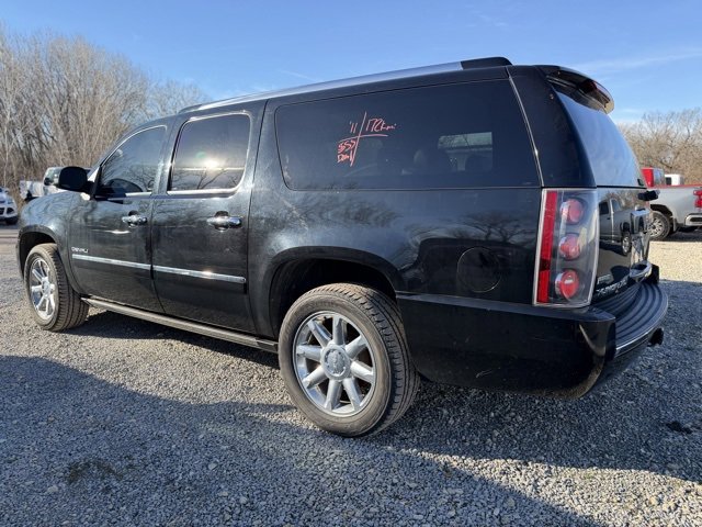 Used 2011 GMC Yukon XL Denali image 3