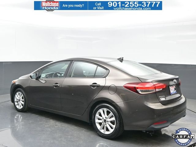 Used 2017 Kia Forte LX w/ LX Popular Package image 3