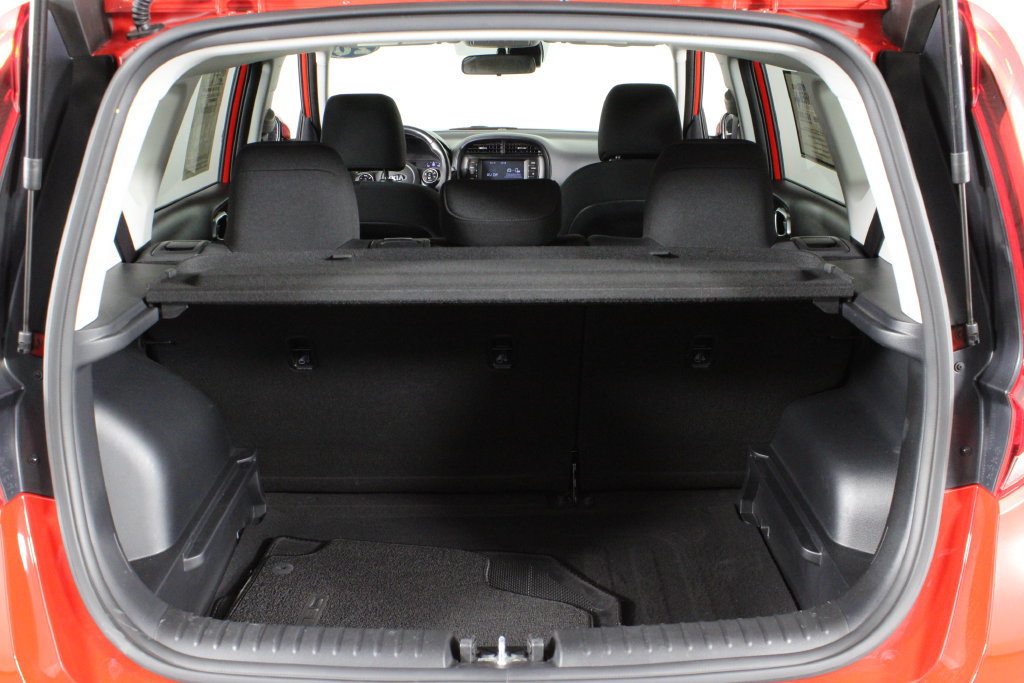 Used 2020 Kia Soul GT-Line w/ GT 2.0L Power Sunroof Package FWD image 17