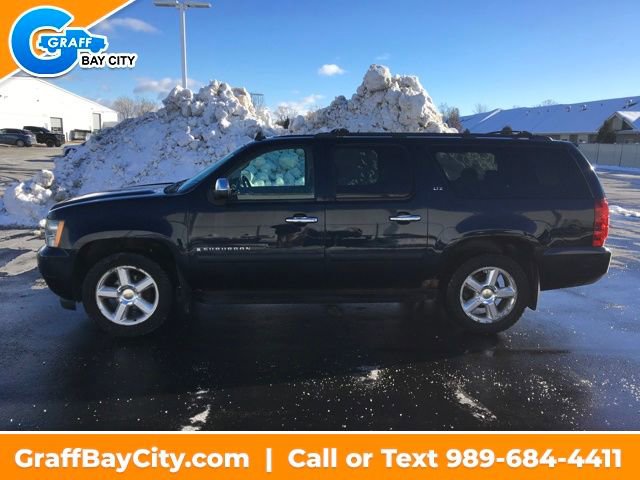 Used 2007 Chevrolet Suburban LTZ w/ LTZ Preferred Equipment Group image 2
