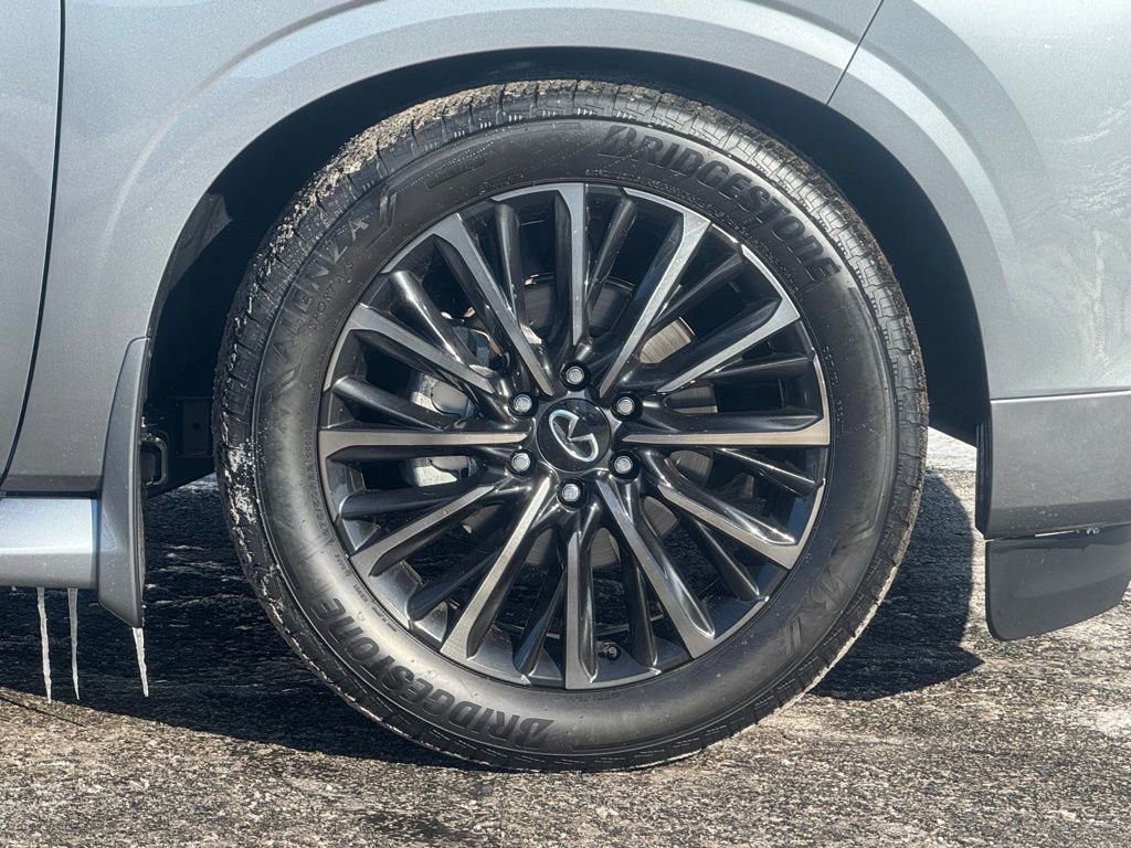 Used 2025 INFINITI QX80 Autograph w/ Autograph Exterior Package image 3