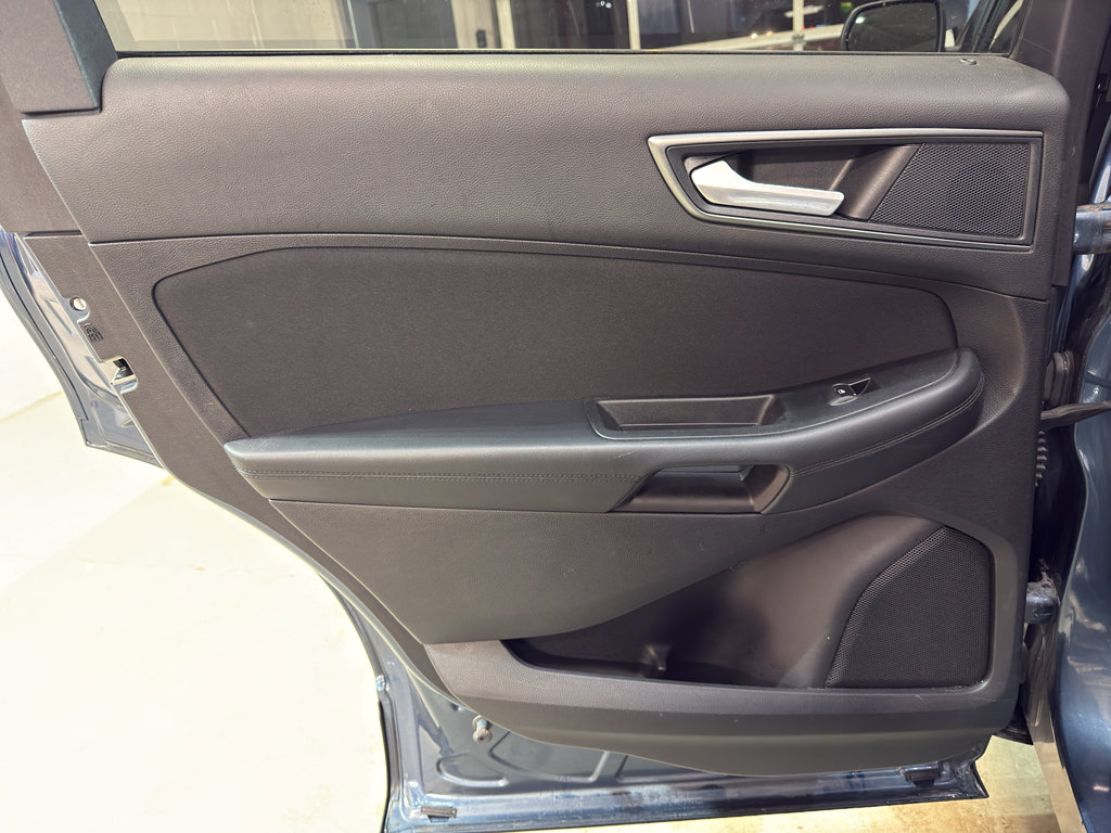 Used 2019 Ford Edge SE AWD/4WD image 28