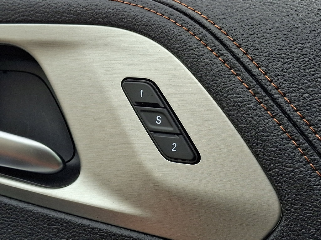 Certified 2025 Chrysler Pacifica Pinnacle FWD image 26