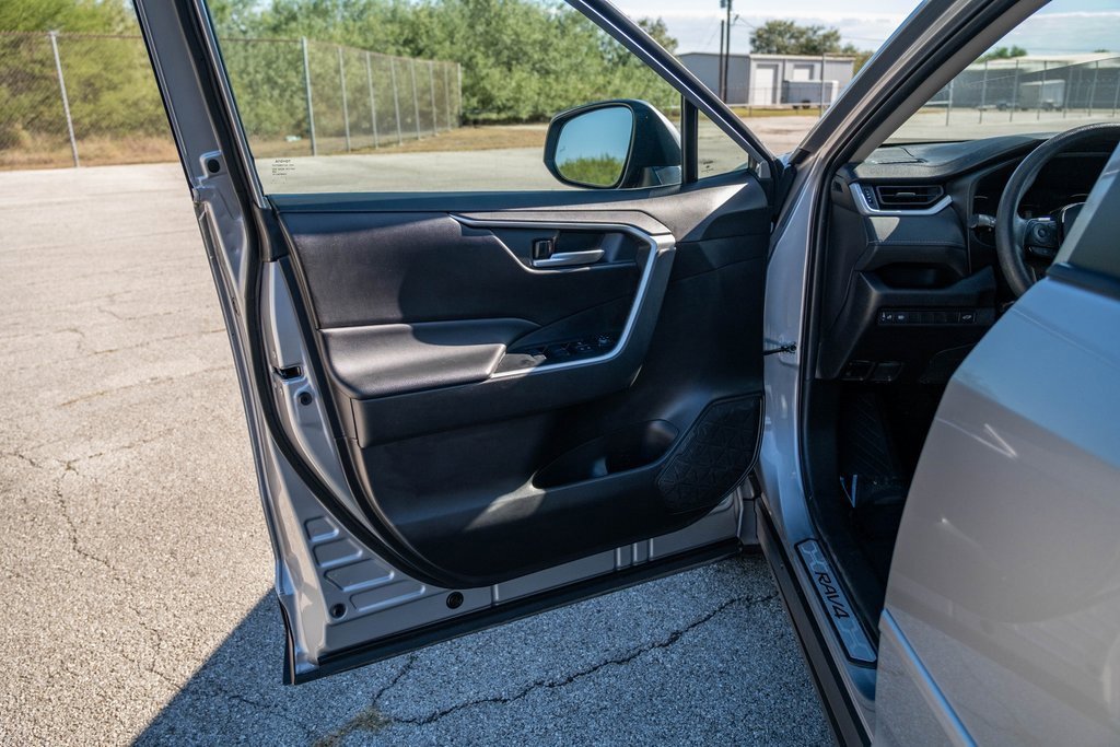 Used 2023 Toyota RAV4 XLE image 10