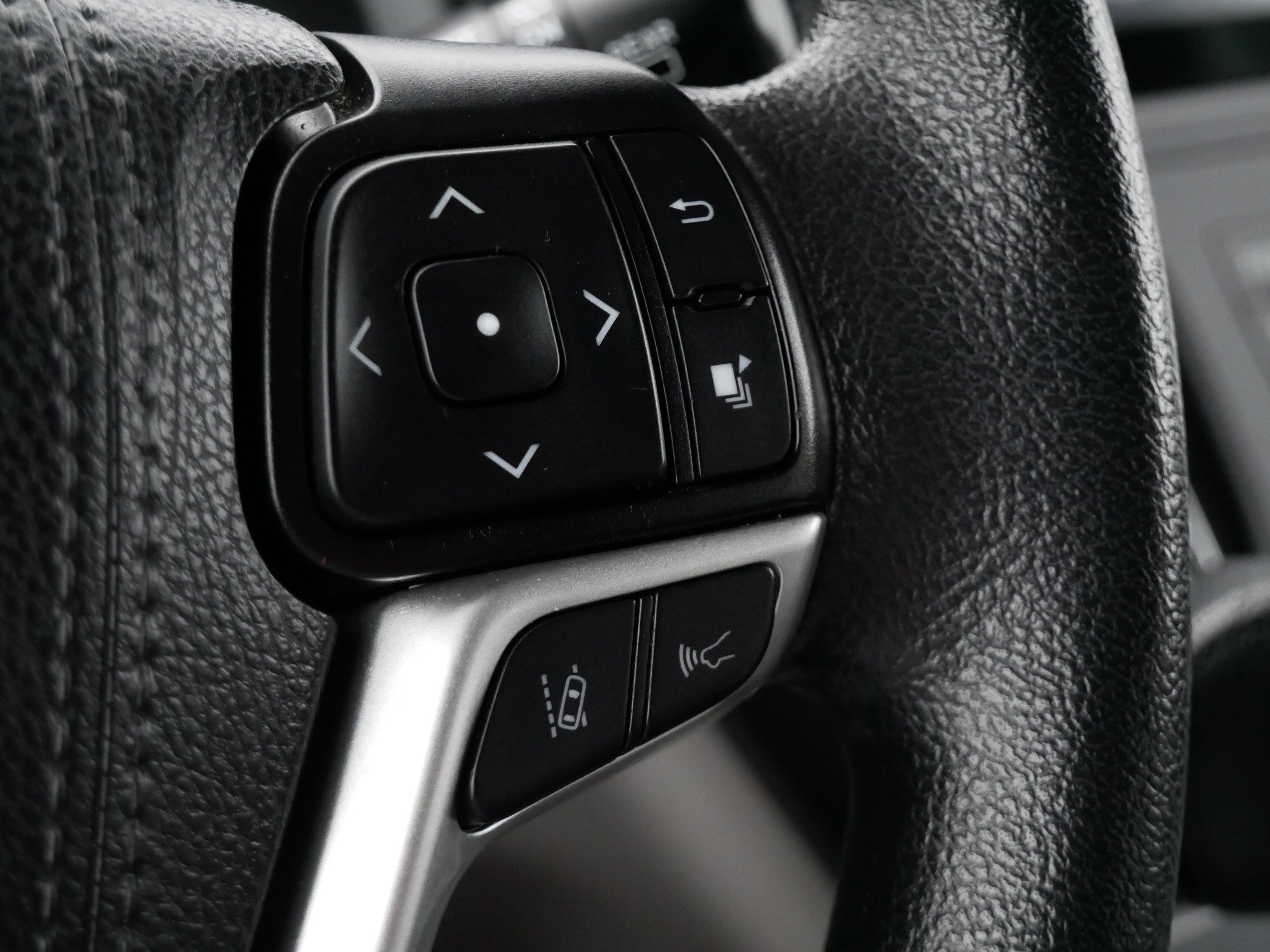 Used 2019 Toyota Sienna LE FWD image 25