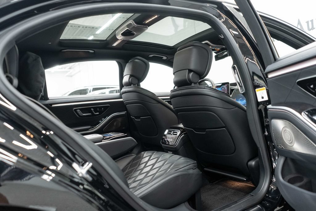 Used 2022 Mercedes-Benz S 580 4MATIC Sedan image 12
