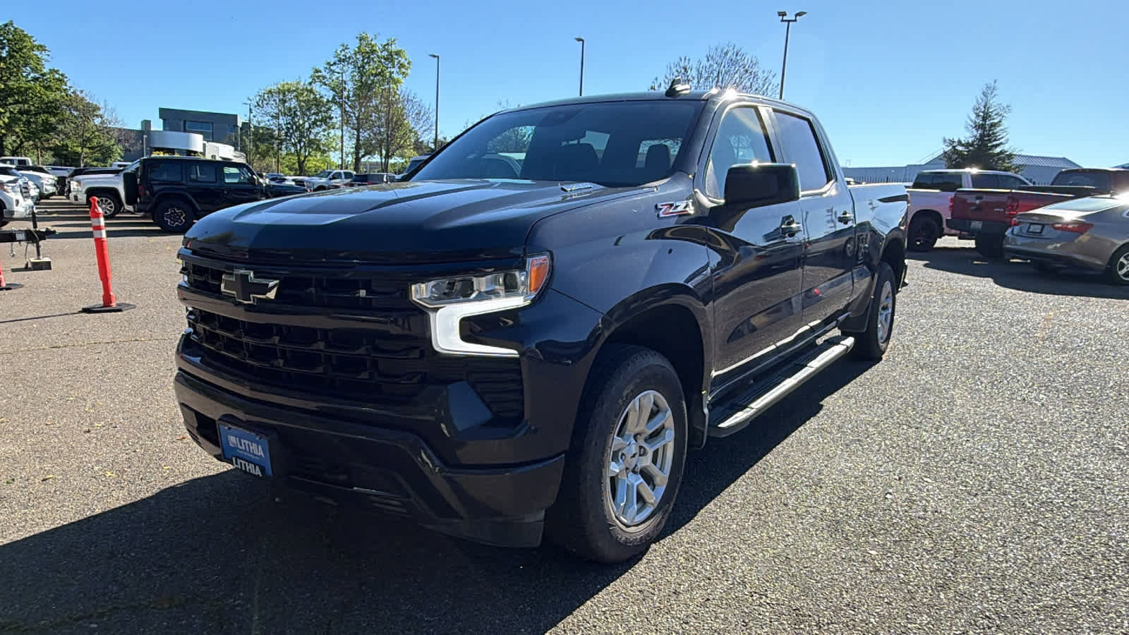 Used 2023 Chevrolet Silverado 1500 RST image 1