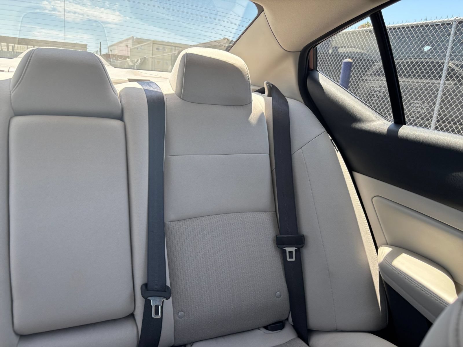 Used 2025 Nissan Altima 2.5 SV FWD image 38