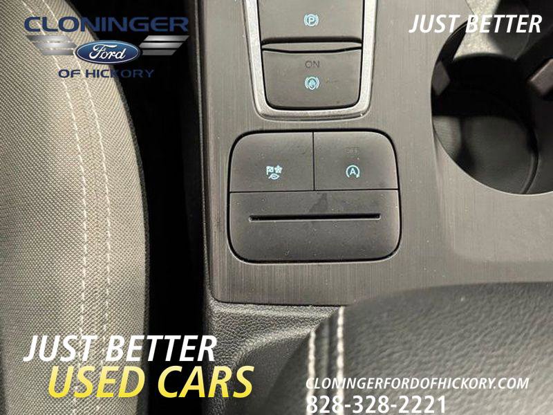 Used 2020 Ford Escape SE image 31