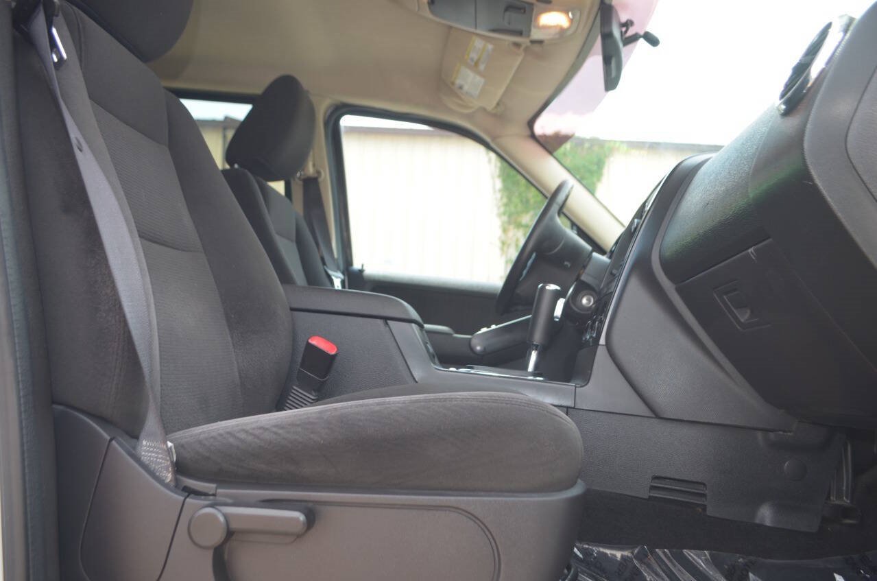 Used 2010 Ford Explorer XLT image 24