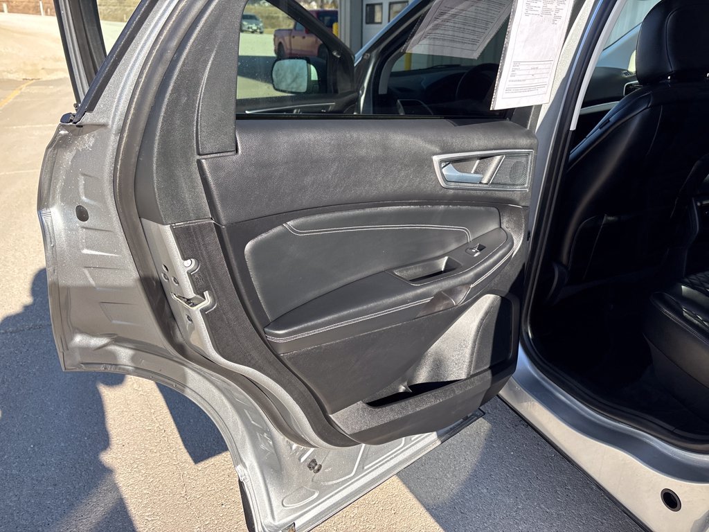 Certified 2024 Ford Edge Titanium AWD/4WD image 25