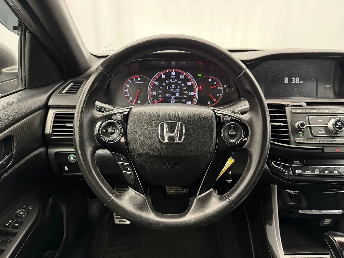 Used 2016 Honda Accord Sport image 10